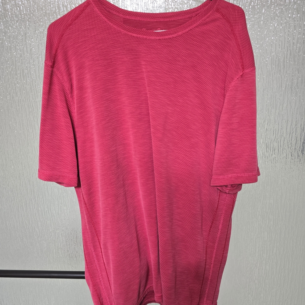Tommy Bahama Red Short-Sleeve Performance Tee